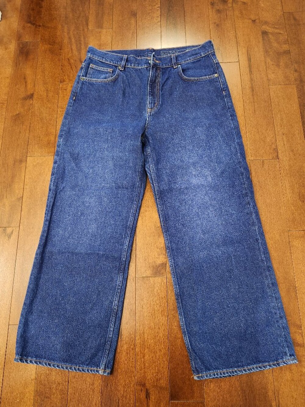 COS relaxed straight leg high waist cropped jeans in size 31